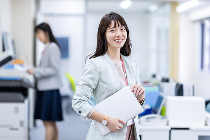 インストラクションの仕事風景